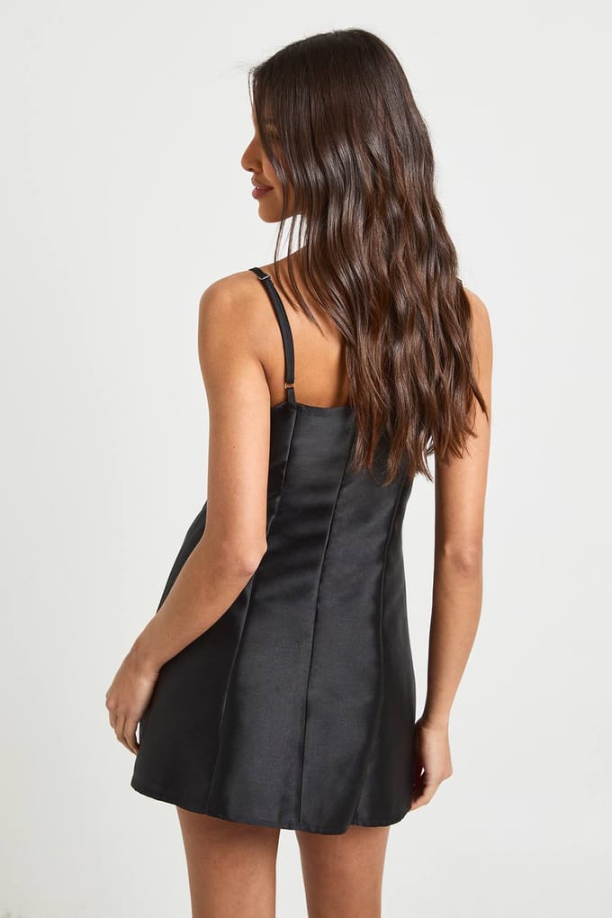 boohoo Dames Bandjes Strik Voorkant Shift Jurk | Black | Maat: 16