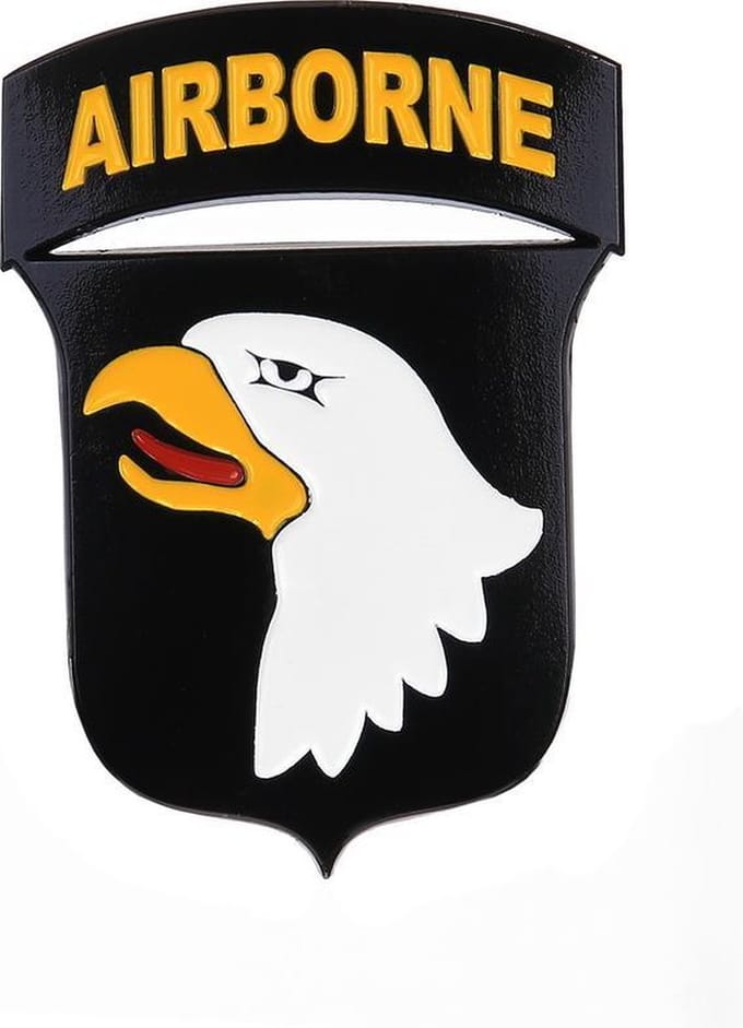 Metalen logo/schildje 101st Airborne Division - 8,5x6 cm