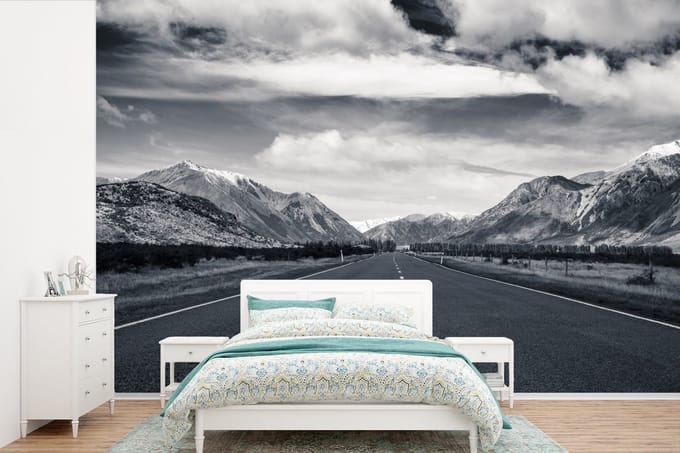 Behang - Fotobehang Zwart wit - Berg - Weg - Breedte 330 cm x hoogte 220 cm