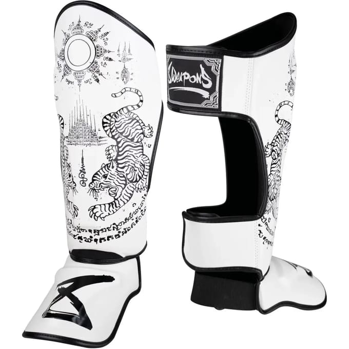 Thaibokshinspraken 8 Weapons Sak Yant Tiger,