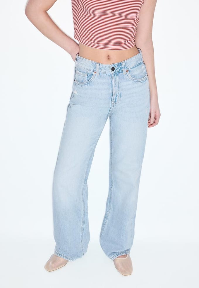 Stradivarius D92 straight wide jeans met scheuren  LICHTBLAUWE DENIM WASSING 44