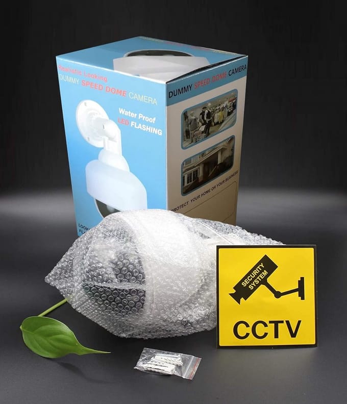 Bewakingscamera Dummy - Nep Camera - Afschrikking Inbrekers - Knipperende LED - 2 Stuks - Wit