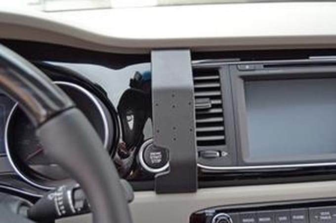 Brodit ProClip houder geschikt voor Kia Carnival 2015-2021 Center mount
