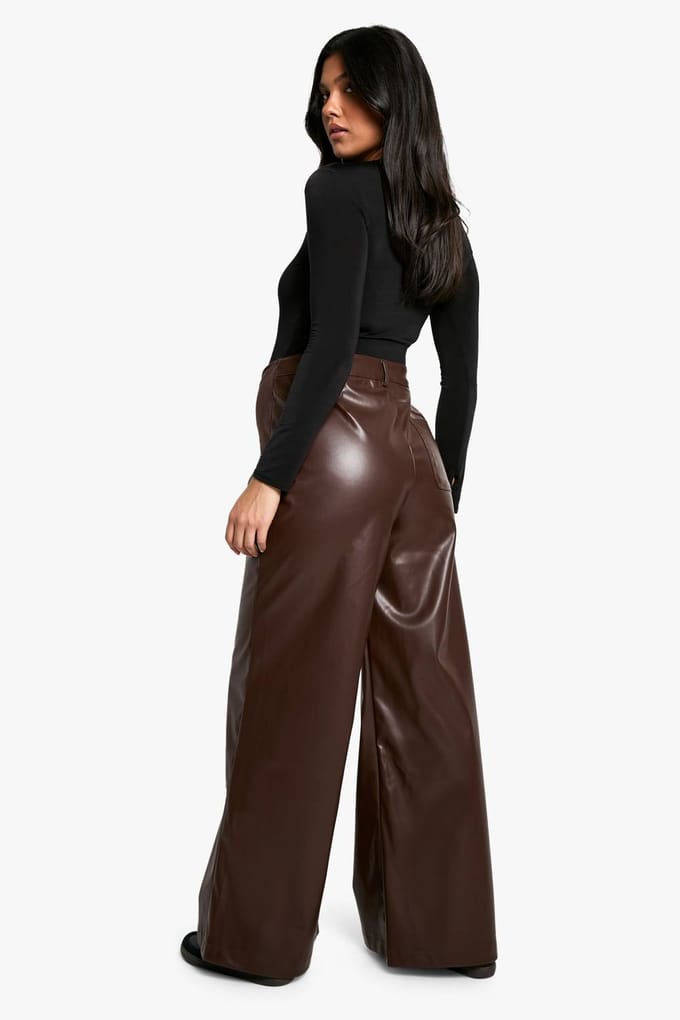 boohoo Dames Maternity Over Bump PU Wijde Pijp Broek | Chocolate | Maat: 16