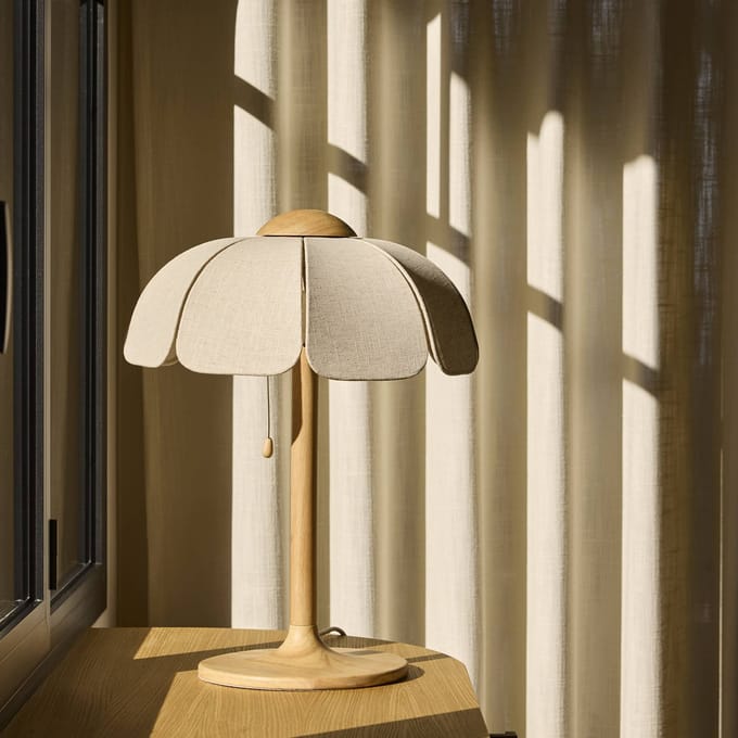 MARKET SET tafellamp Coquillage, linnen naturel/hout, E27