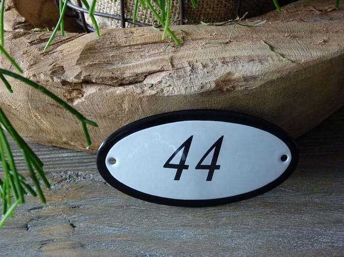 Emaille huisnummer 10x5 wit nr. 44