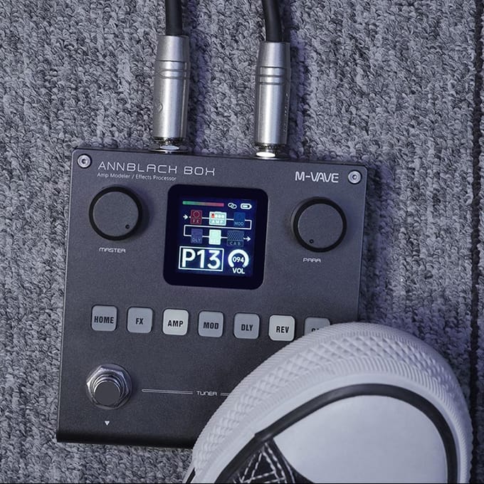 Modélisateur d'ampli guitare/basse M-VAVE Processeur multi-effets 80 préréglages modifiables 6 modules d'effets 3 bandes noir