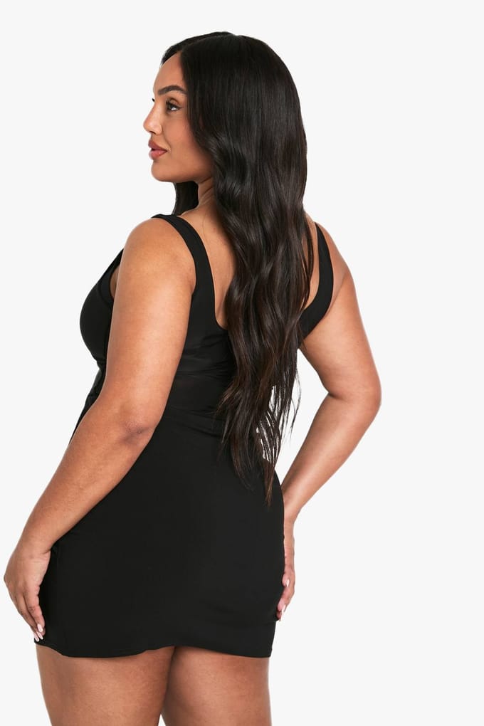 boohoo Dames Plus Bengaline geraffelde wikkelrok | Black | Maat: 28