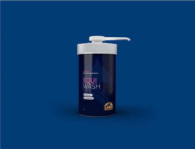 Cavalor Equi Wash + Pomp 2l - Paardenvachtverzorging - 2 l
