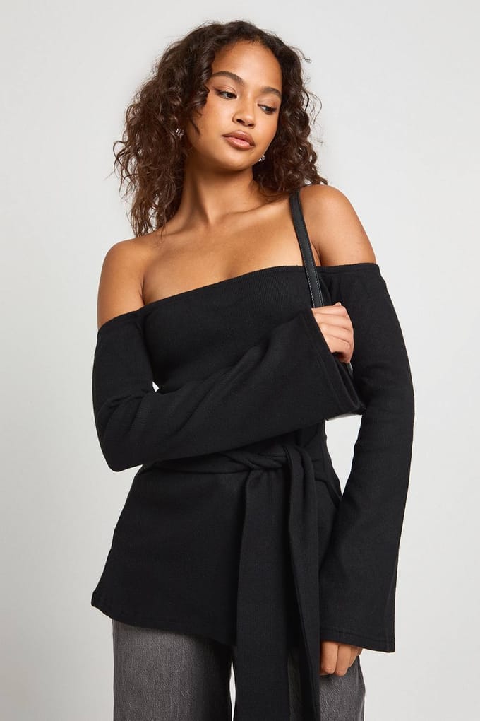 boohoo Dames Geborsteld rib Bardot strik taille Lonline top | Black | Maat: 6