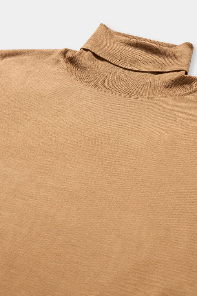 Brooks Brothers Merino Wool Turtleneck Camel Maat: M | Sweaters Outlet | Dames | Beige