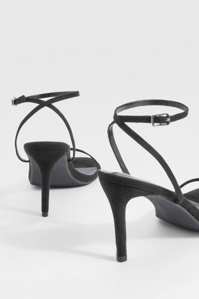 boohoo Dames Brede Pasvorm Bijna Onzichtbare Lage Stiletto Hakken | Black | Maat: 8