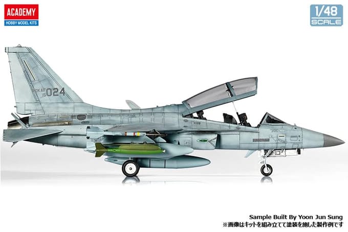 Academy Koreaanse lichte jachtbommenwerper plastic model 12366 1/48 FA-50 (Vliegtuig) gray