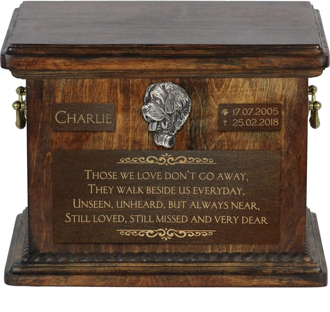 Persoonlijke urn voor hondenas van Bernhardiner met gravure