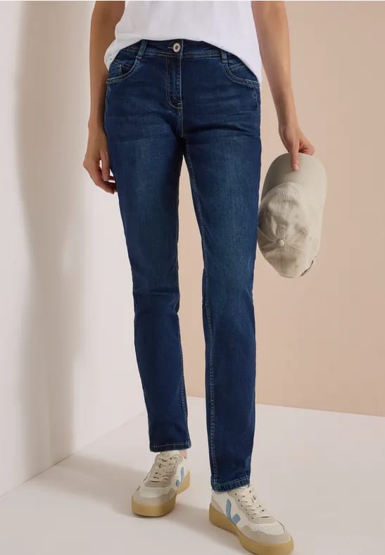 Mid waist slim leg jeans in een casual fit