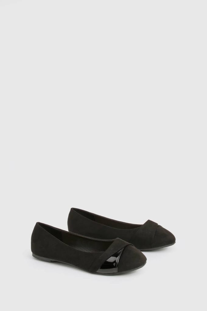 boohoo Dames Ruime pasvorm Twist-Front Ballet Flats | Zwart | Maat: 40