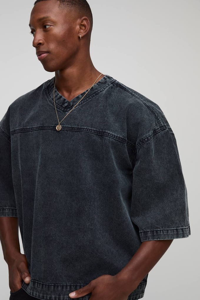 Oversized Boxy V Neck Denim Hockey T-Shirt | Black | Size Medium