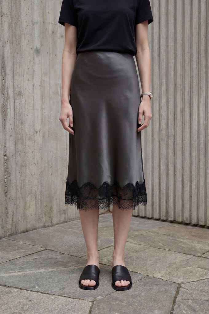 Lace Gedetailleerde Satijnen Midi Rok