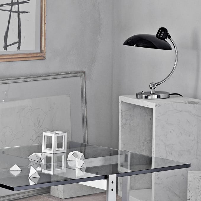 Fritz Hansen Kaiser Idell 6631 Luxe Tafellamp Zwart