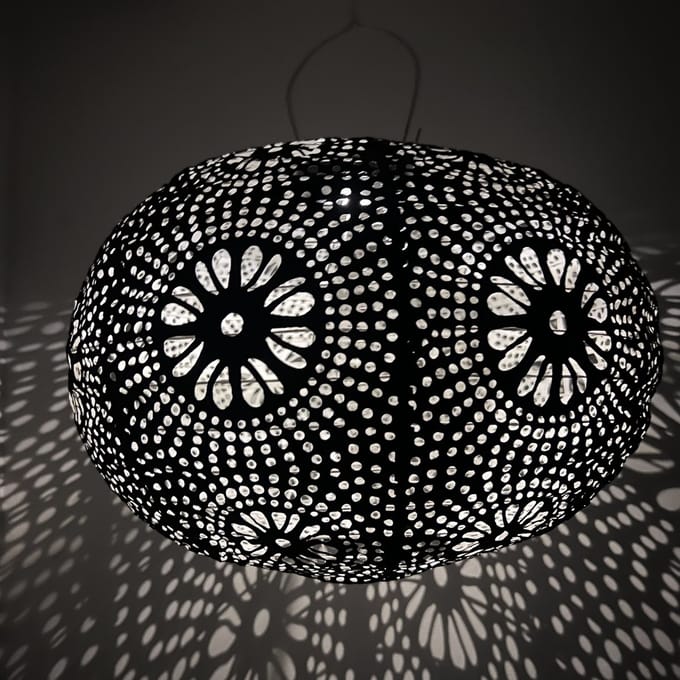 Solar lampion met motief – ovaal - 35 b x 25 h – zwart