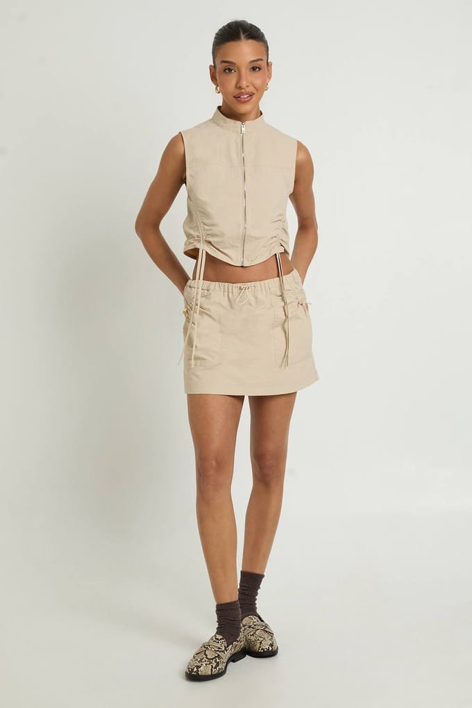boohoo Dames Nylon Cargo Rokbroek | Stone | Maat: 14
