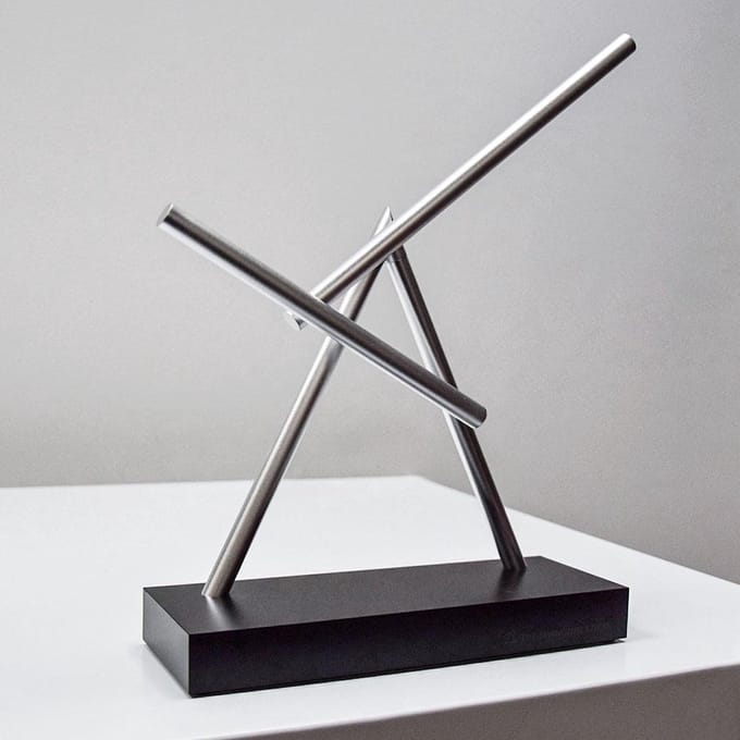 MikaMax Swinging Sticks - Origineel Kinetisch Designobject voor Bureau