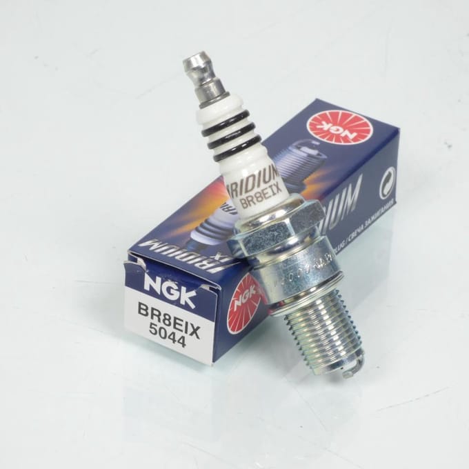 Bougie d'allumage NGK pour Moto Kawasaki 100 KE 1995 Neuf