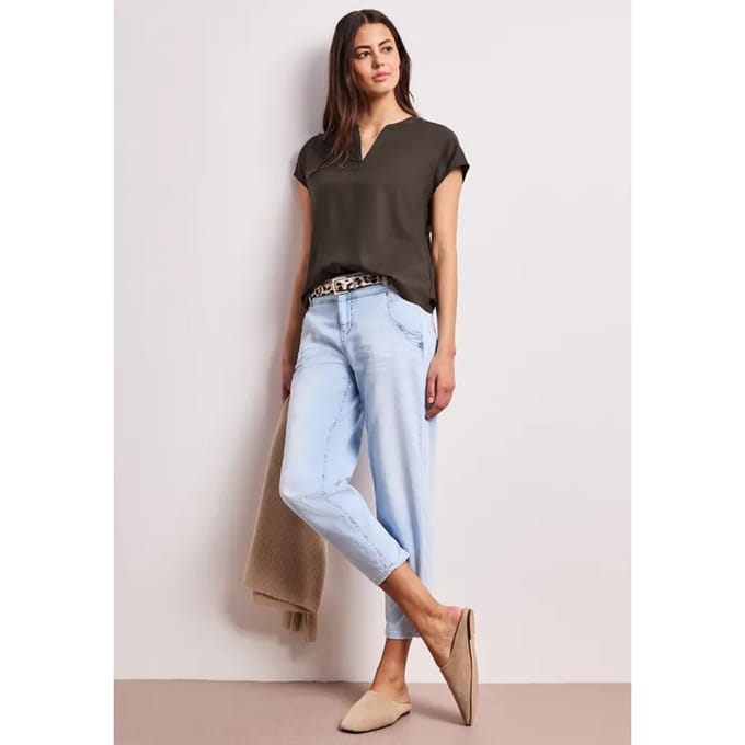 Blouse met losse schouders en gespleten hals