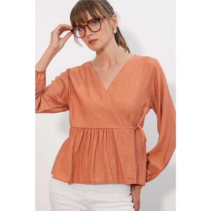 V-hals Blouse met Strikdetail en Kreppé