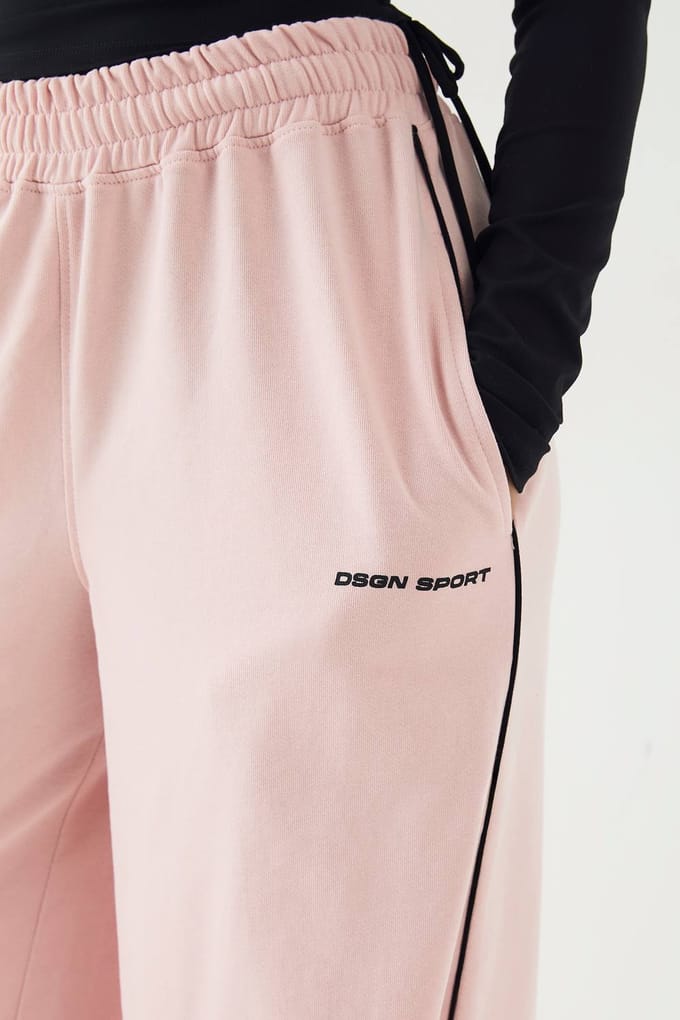 Dames DSGN Studio Piping Detail Mid Rise Toggle Jogger | Baby Roze | Maat: XL