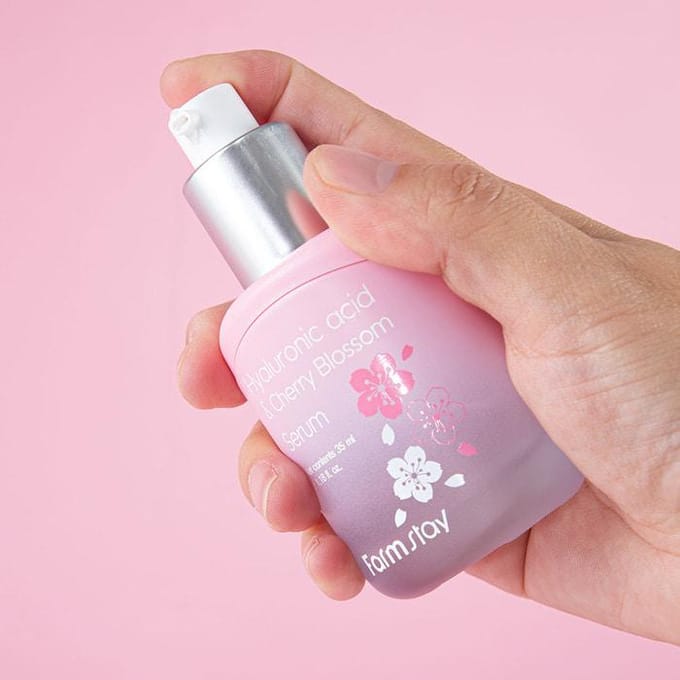 Farm Stay Hyaluronic Acid & Cherry Blossom Serum 35ml +RANDOM GIFT white