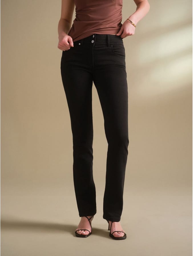 Next - Dames - Liftende, vormgevende bootcut jeans met slim-fit pasvorm - Zwart
