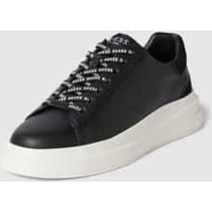 Sneakers met vetersluiting, model 'ELBA'