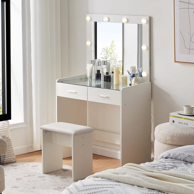 Moderne make-uptafel met LED-verlichting en spiegel, verstelbare helderheid, tafelblad van gehard glas en opslagruimte
