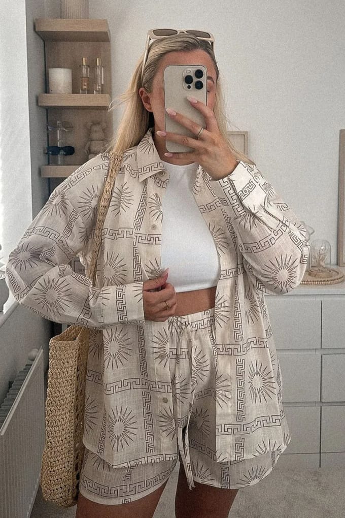2 stukken: Bedrukte shirt & Hoge taille shorts met trekkoord