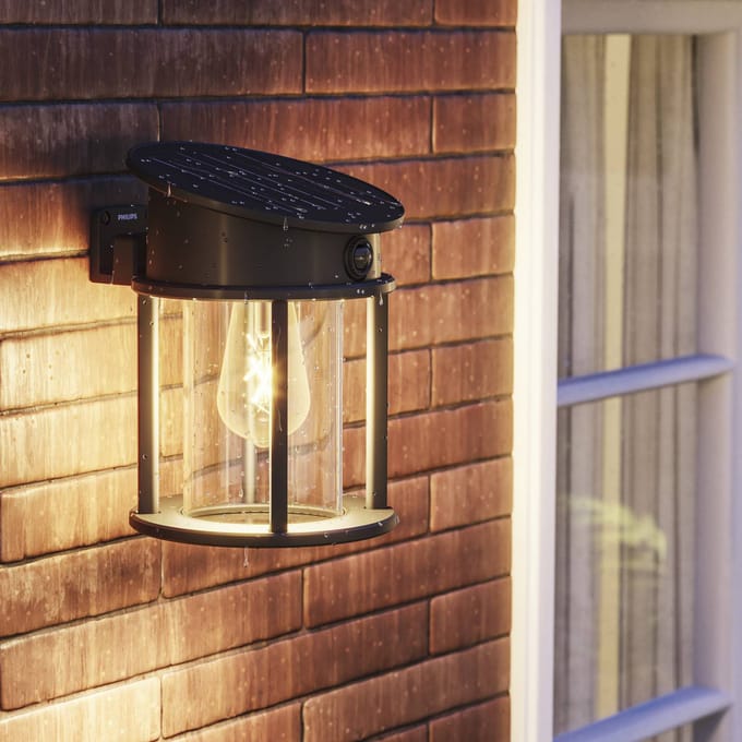Philips Geri Wandlamp - UltraEfficient LED - Solar buitenlamp - Warmwit licht 2700K - Zwart - Rond ontwerp - Bewegingssensor - Zonne-energie - Schemersensor