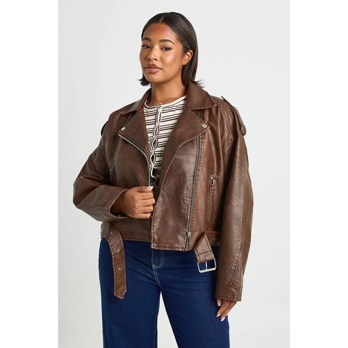 boohoo Dames Plus Vintage Nepleer Cropped Biker Jas | Bruin | Maat: 54