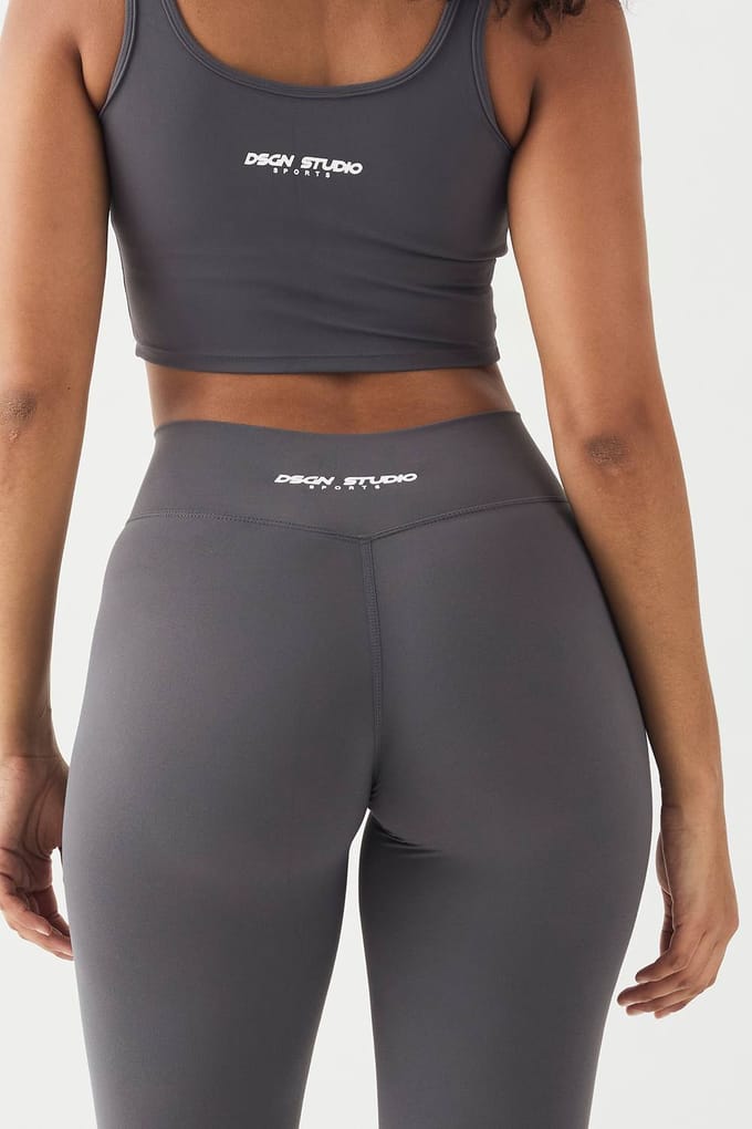 Dames DSGN Studio Highwaist Ultra Sculpt Wrap Waist Legging | Houtskool | Maat: 2XL