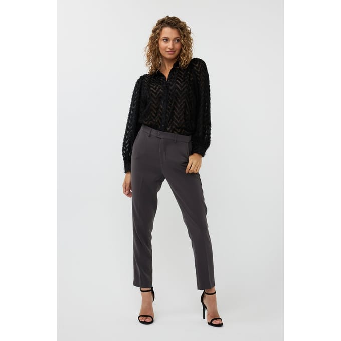 EsQualo Blouse Basic Fluffy Plumetis Black Taglia: 40 | Magliette intime Outlet | Donna | Nero
