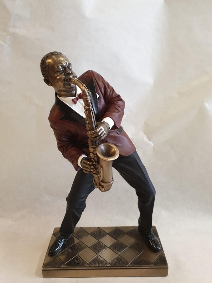 Muzikant met saxofoon. LE MONDE DE JAZZ ,Alto sax,