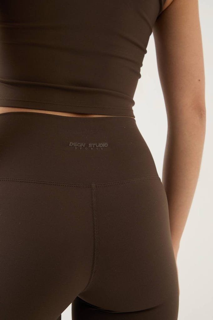 Dames Dsgn Studio Ultra Sculpt Fietsshort | Espresso | Maat: XS