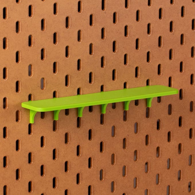 Standaard plankje vlak voor Ikea Skadis Pegboard 24x5 cm - Groen - Display