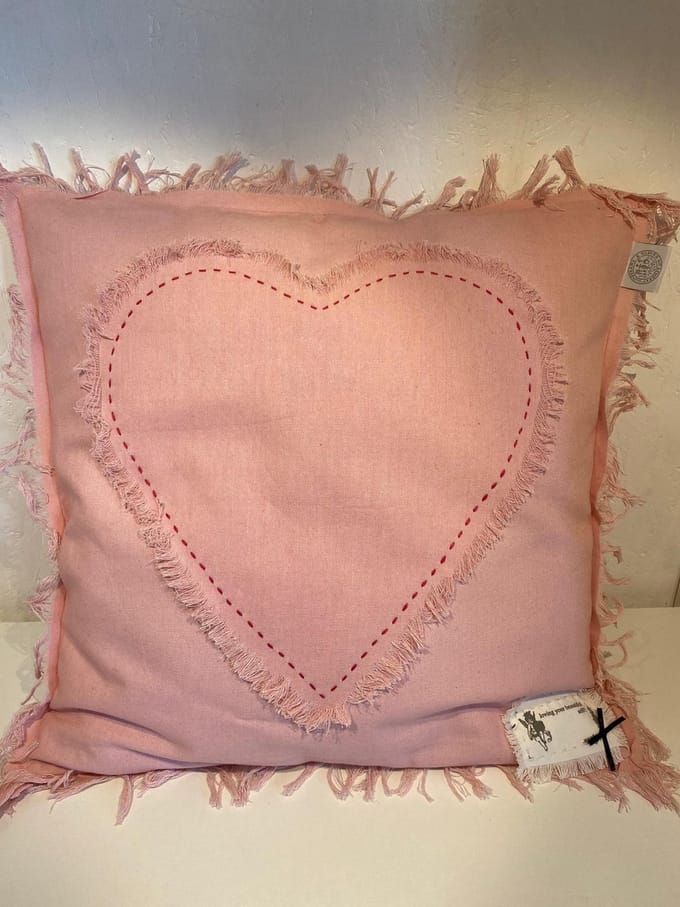 Roze sierkussen Lyndsay Dreams & Wishes met hart 45x45 cm