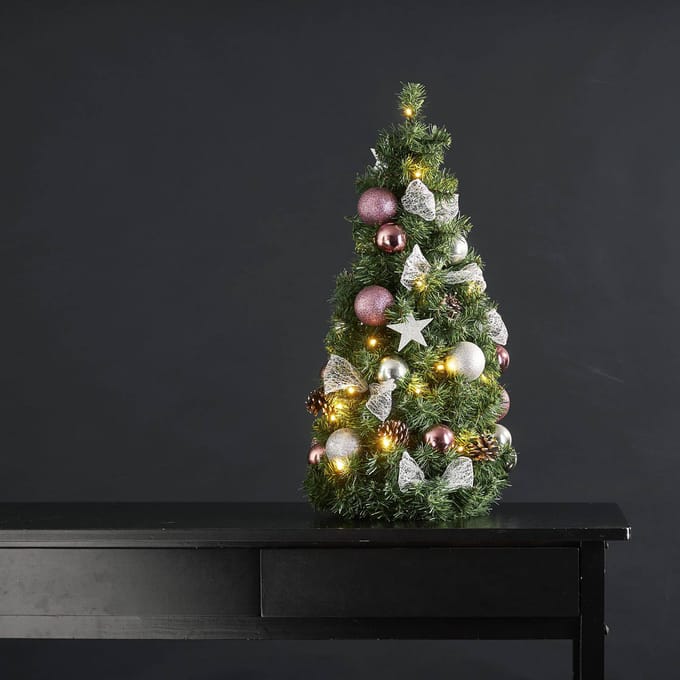 Mini versierde Kerstboom "Noel" 65cm -lichtkleur: Warm Wit -Werkt op batterijen -Met timer functie -Kerstdecoratie