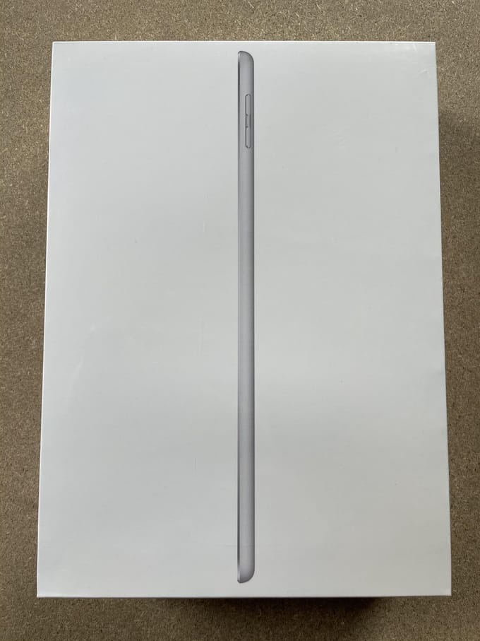 Apple iPad (2017) - 9.7 inch - WiFi + Cellular (4G) - 128GB - Zilver