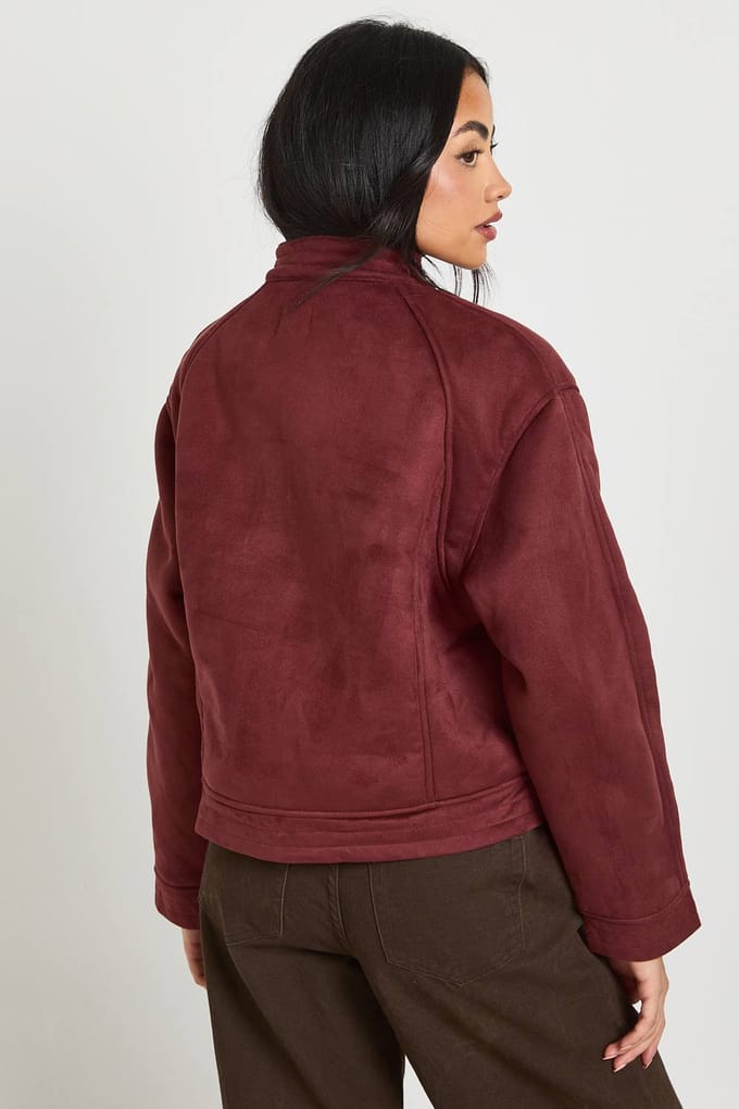 boohoo Dames Faux suede pilotenjas | Bordeaux Rood | Maat: 42