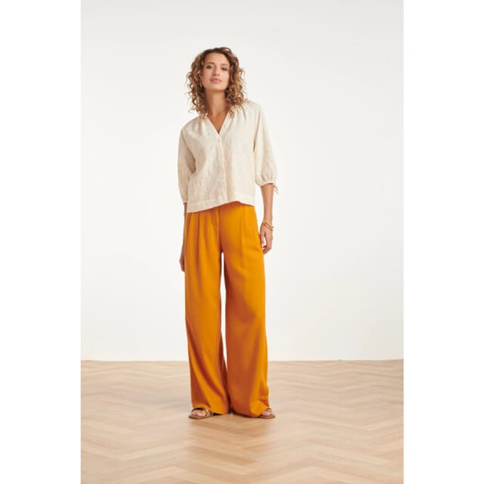 Smashed Lemon Luchtige off- blouse met sierlijk borduurwerk |
