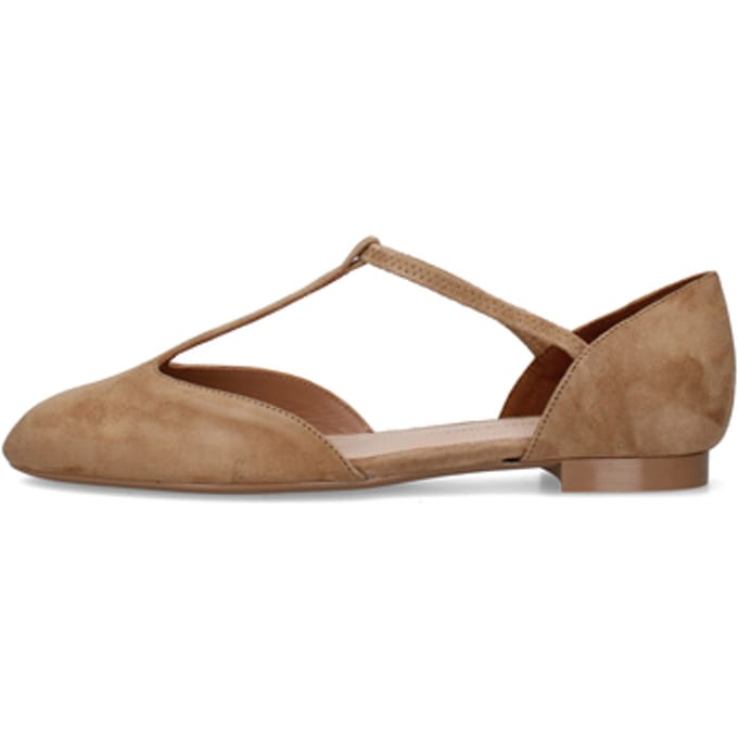 Ballerina's Frau 70B7