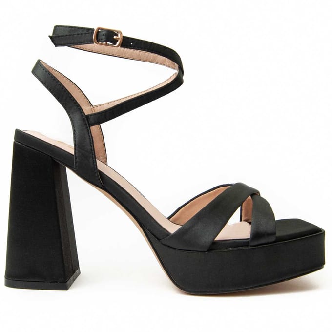 Montevida Heel Sandalen Festsand11 in Zwart