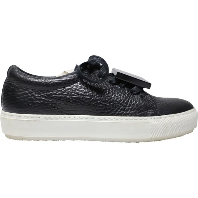Acne Studios Adriana Lage Sneakers in Zwart Kalfsleer